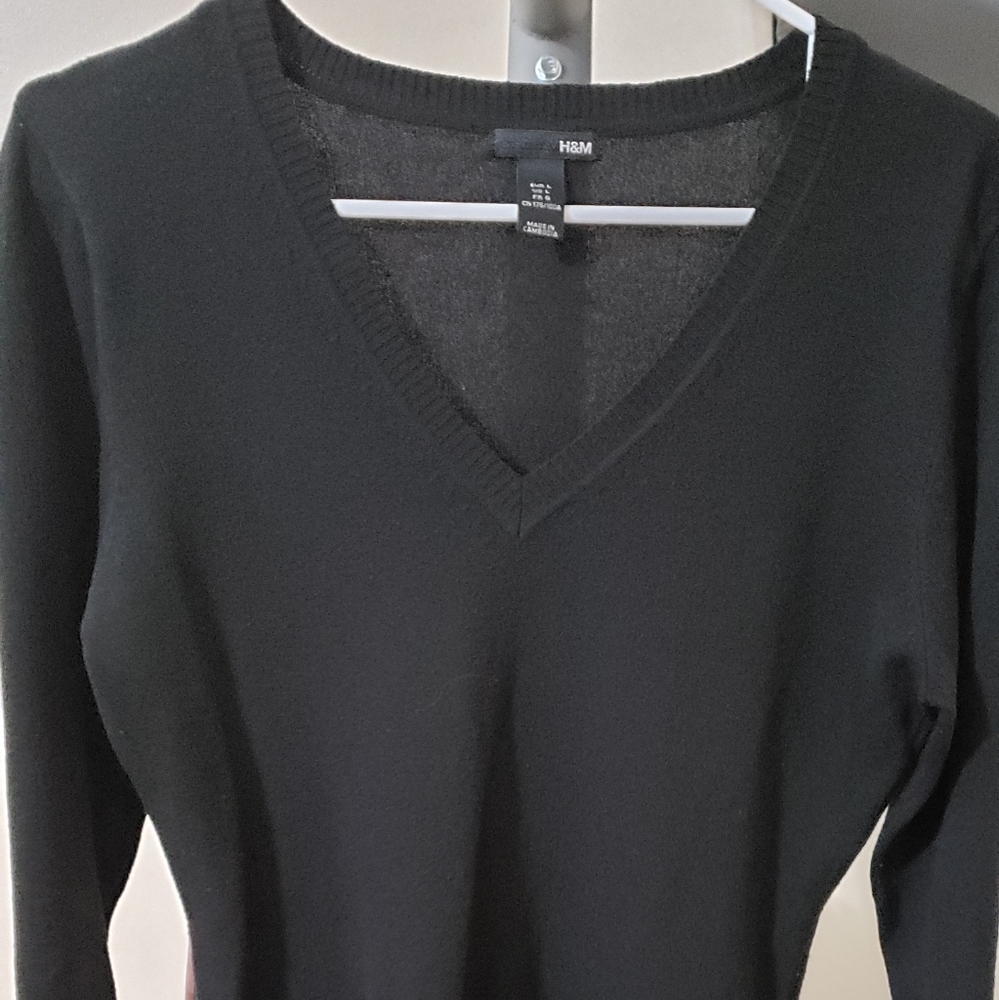 V neck sweaters
